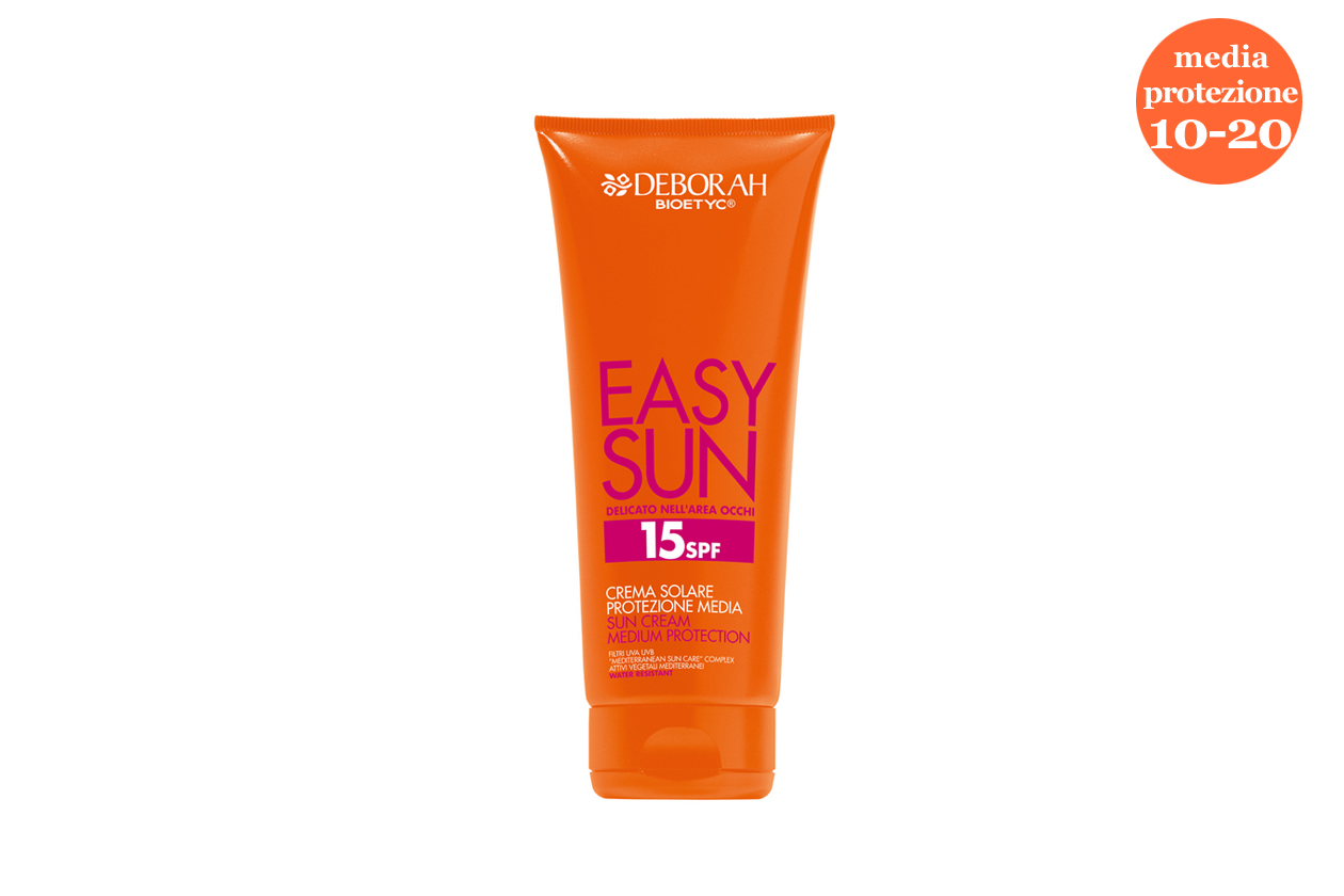 La Crema Solare Easy Sun SPF 15 di Deborah Bioetyc è delicata nell’area occhi