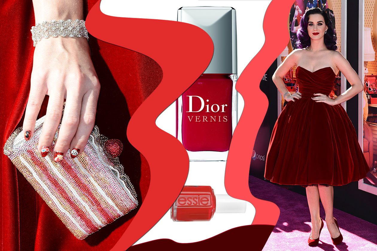 Sempre molto ironica, Katy Perry sceglie un adesivo diverso per ogni unghia (Dior – Essie)