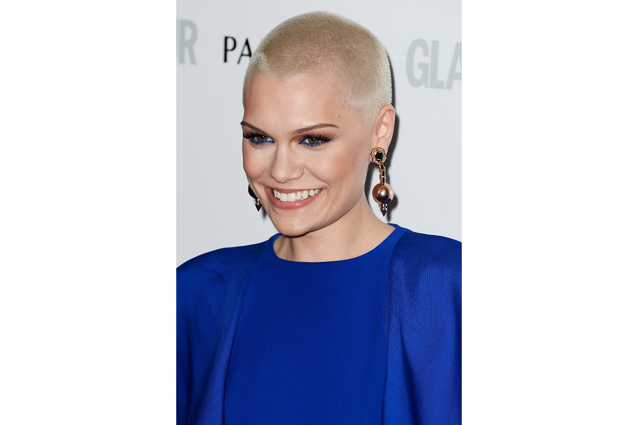 PIXIE CUT FOR EVER: Jessie J ha dato un taglio radicale passando dal caschetto al pixie cut millimetrico