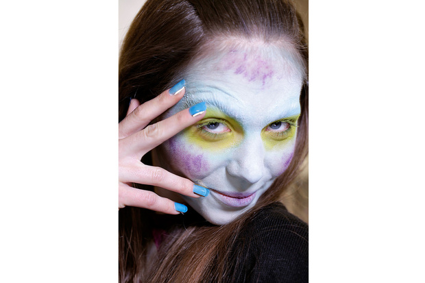 Vivienne Westwood loves multicolor nails hg temp2 s full l