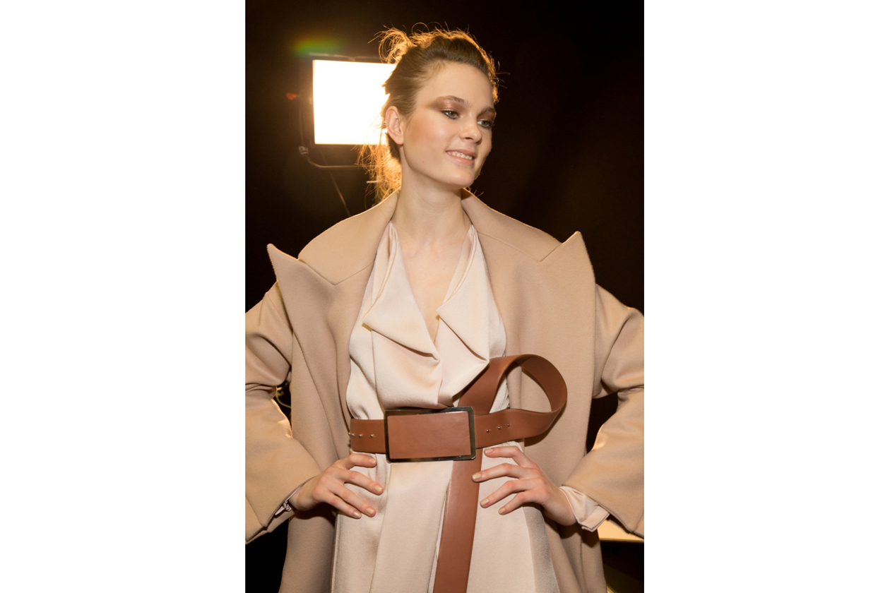 8. eleganza assoluta che richiede una manicure perfetta Gianfranco Ferre