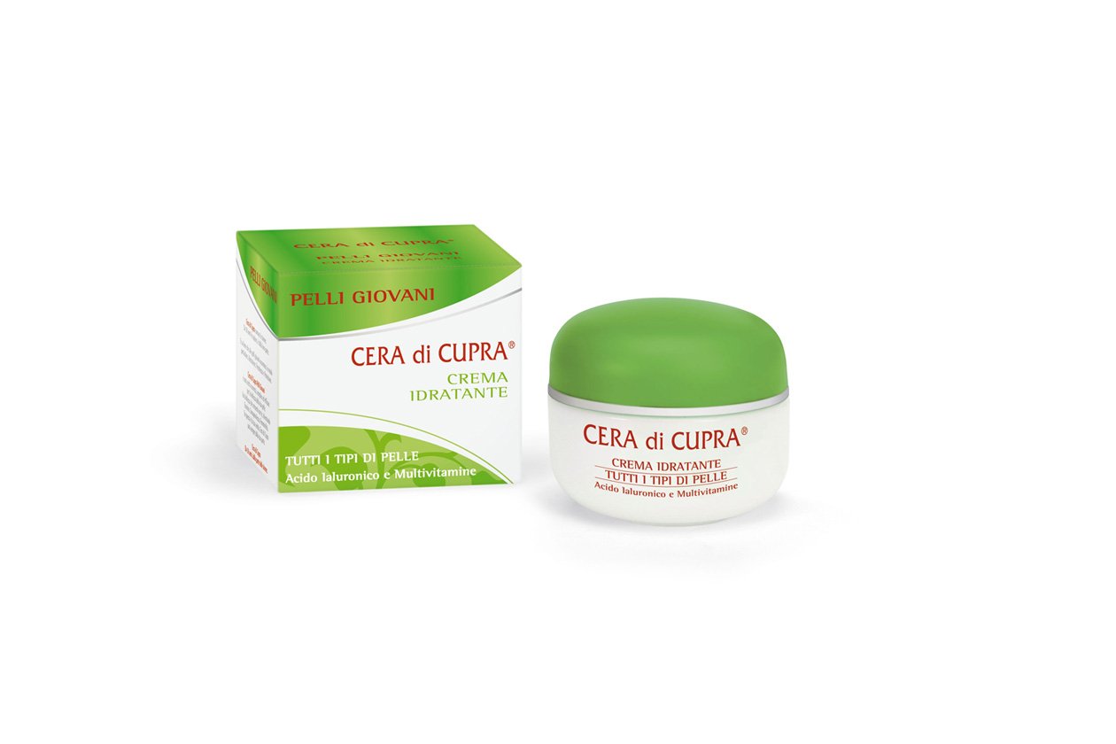 Dalla texture leggera e fresca, la Crema Idratante Cera di Cupra Pelli Giovani contiene acido ialuronico e vitamine A, E, C e H