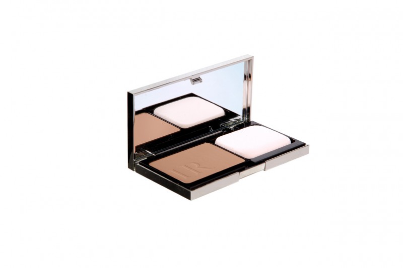 Il Prodigy Compact Foundation di Helena Rubinstein protegge la pelle con un SPF 35