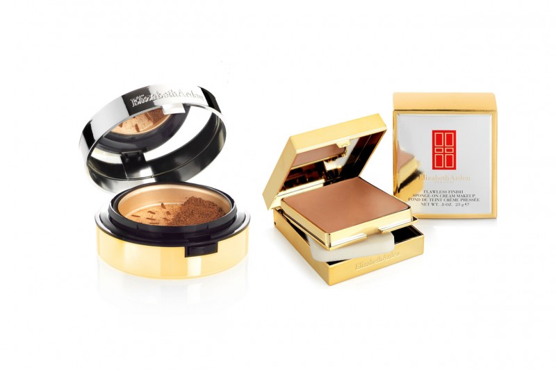 La soluzione minerale by Elizabeth Arden: il Pure Finish Mineral Powder Foundation SPF 20. L’alternativa è un fondotinta compatto