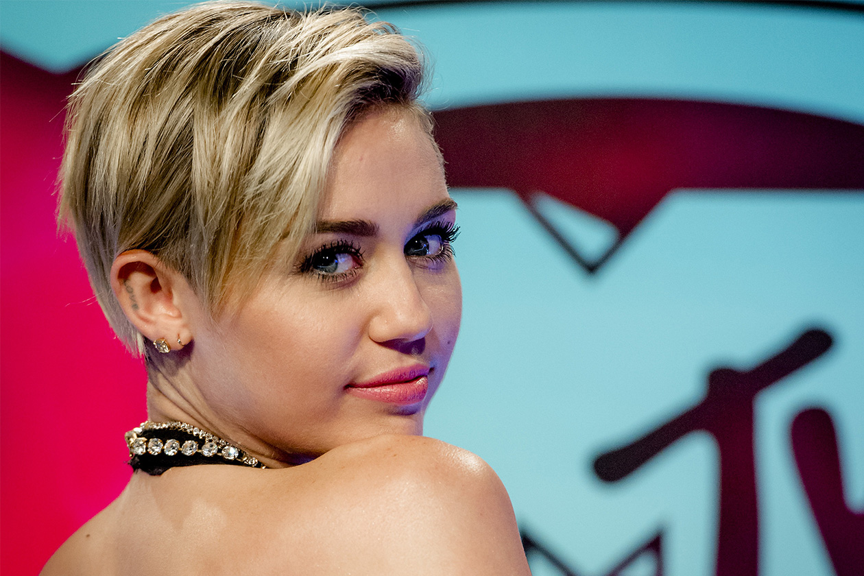 SIDECUT MANIA: è Miley Cyrus la regina di questa tendenza