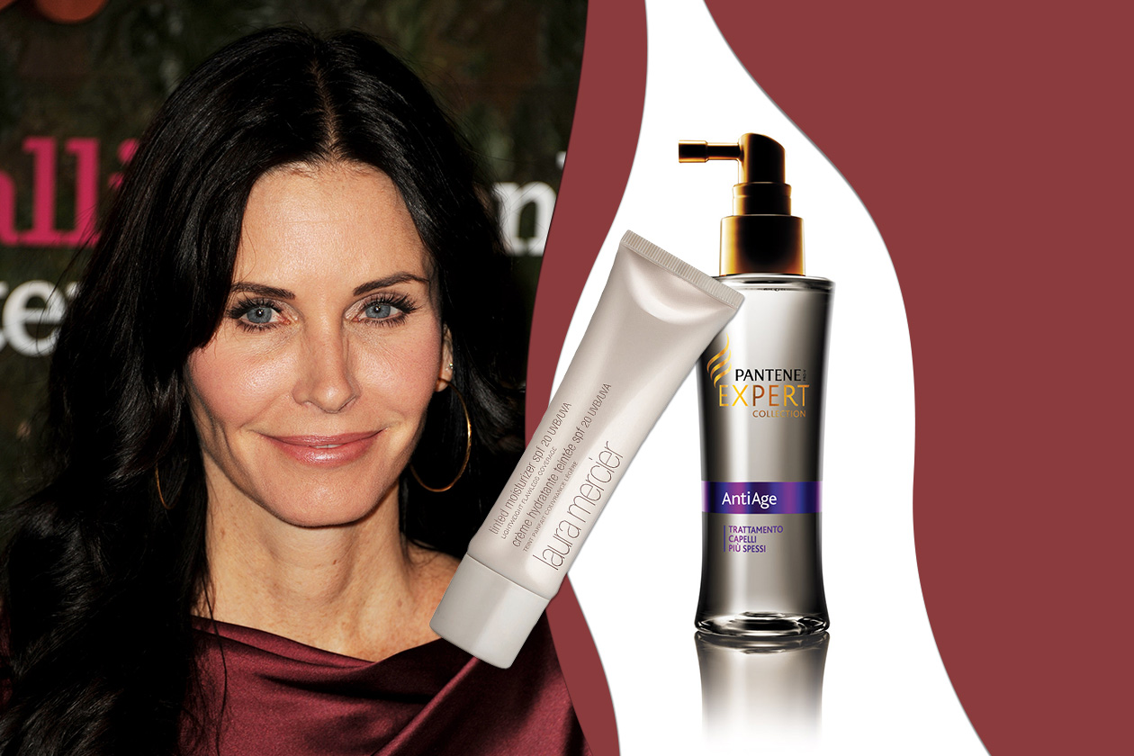 COURTENEY COX COCCOLA LA CHIOMA: a Grazia.IT ha confessato di adorare il Trattamento Capelli più Spessi (Pantene – Laura Mercier)