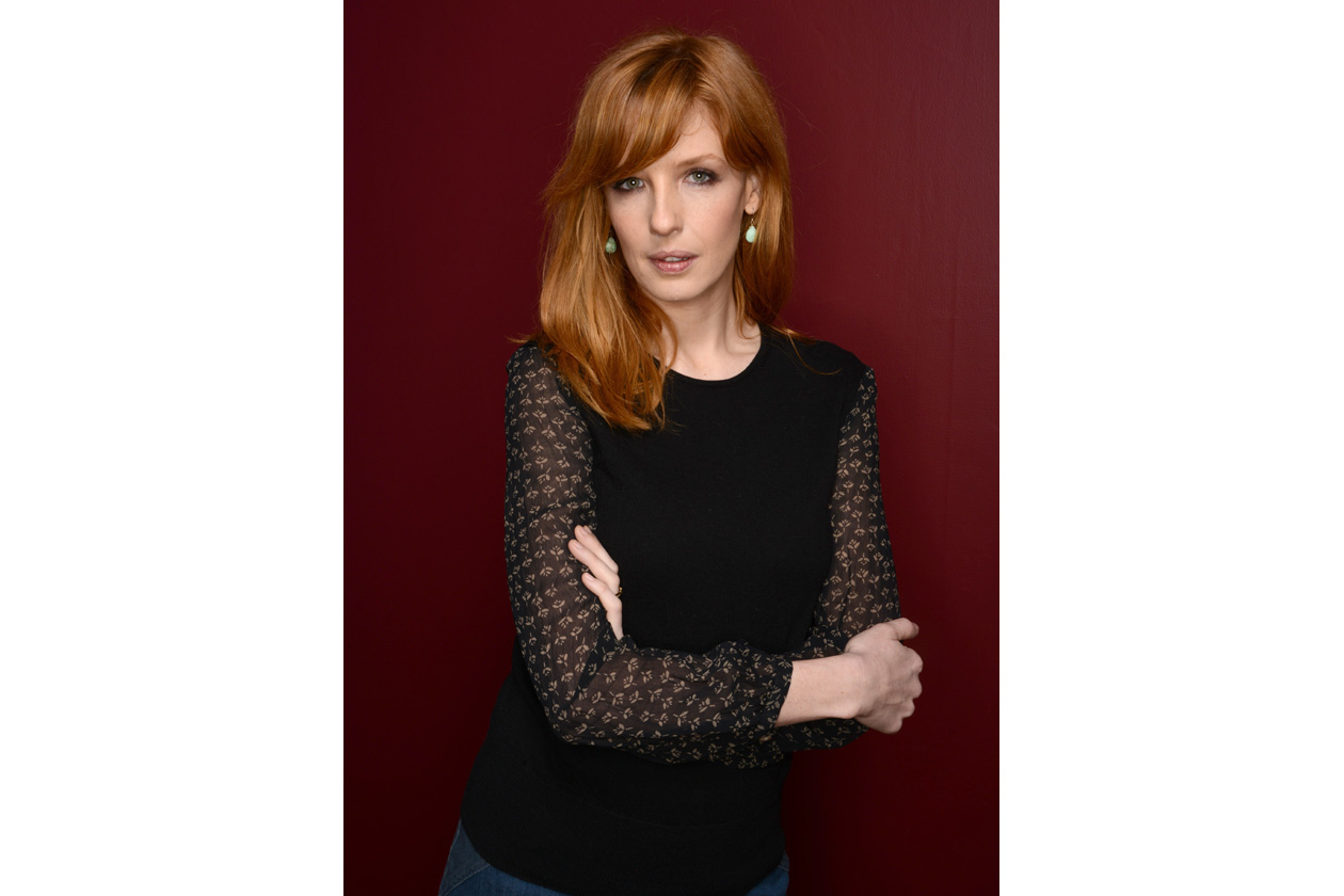 Anche Kelly Reilly colora le ciocche di tonalità diverse: l’obiettivo è dare movimento e originalità a un taglio molto classico