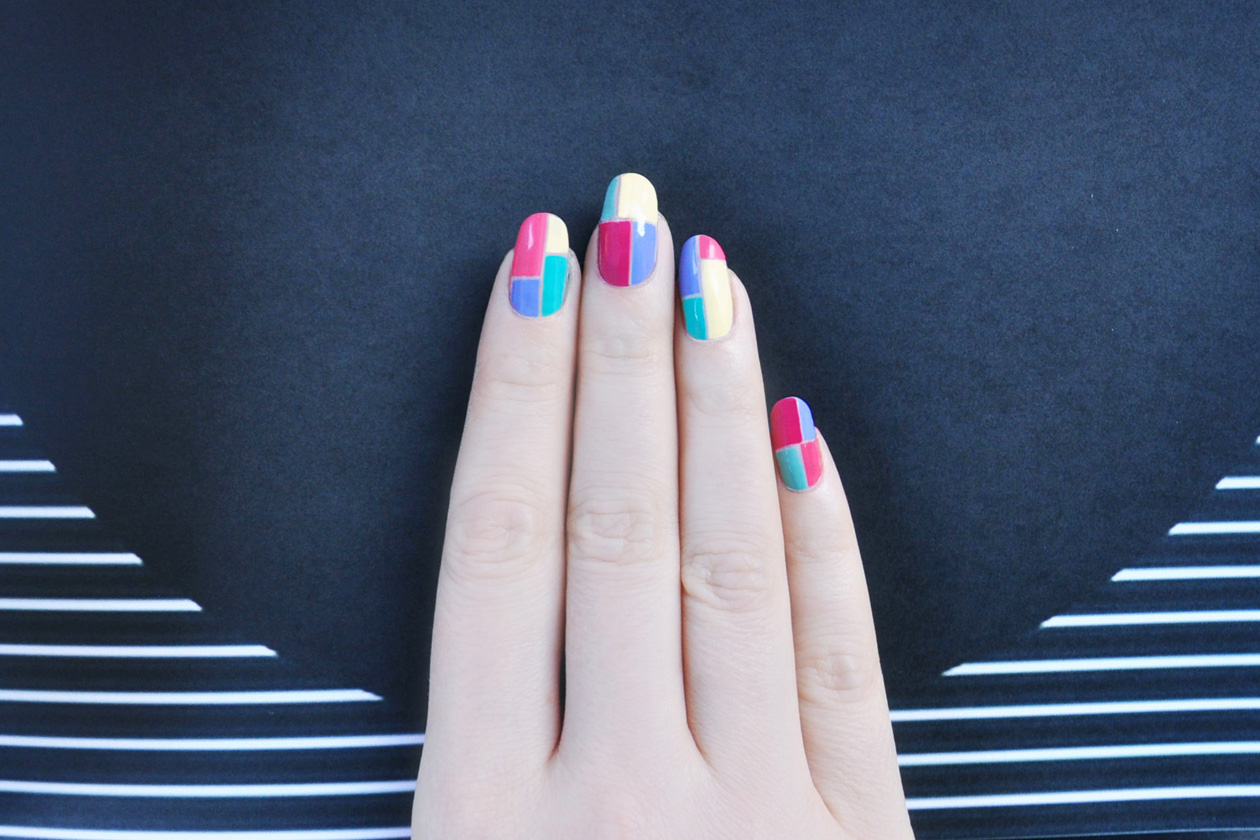 9. Color Blocking – manicure
