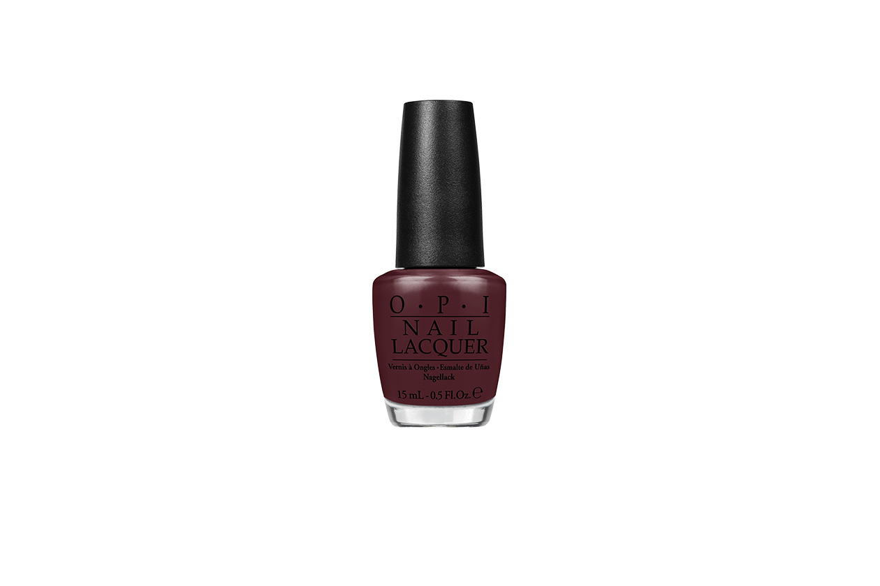 BEAUTY Dark Nails NLA63 OPIScoresaGoal