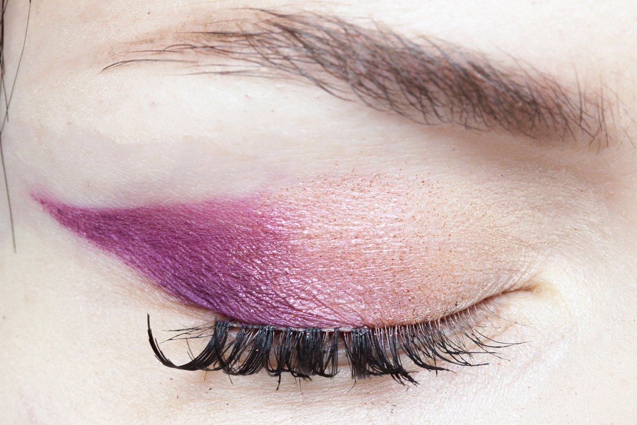 pink black eye makeup  Trucco degli occhi rosa, Trucco occhi, Trucco viola  per occhi