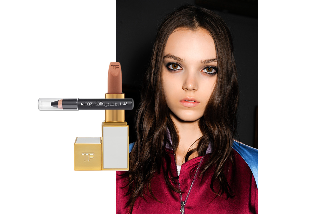 KAJAL NERO E NUDE BEIGE: look dalla sfilata di Jonathan Saunders. Make up: Tom Ford – Diego Dalla Palma