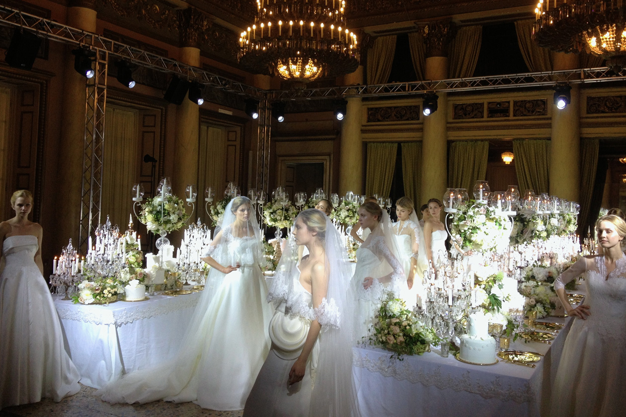 Enzo Miccio presenta la sua prima collezione di abiti per la sposa