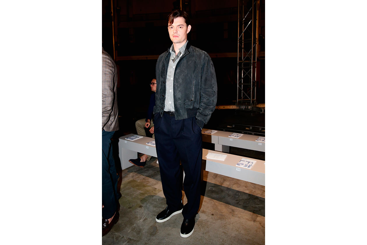 L’attore inglese Sam Riley da Zegna