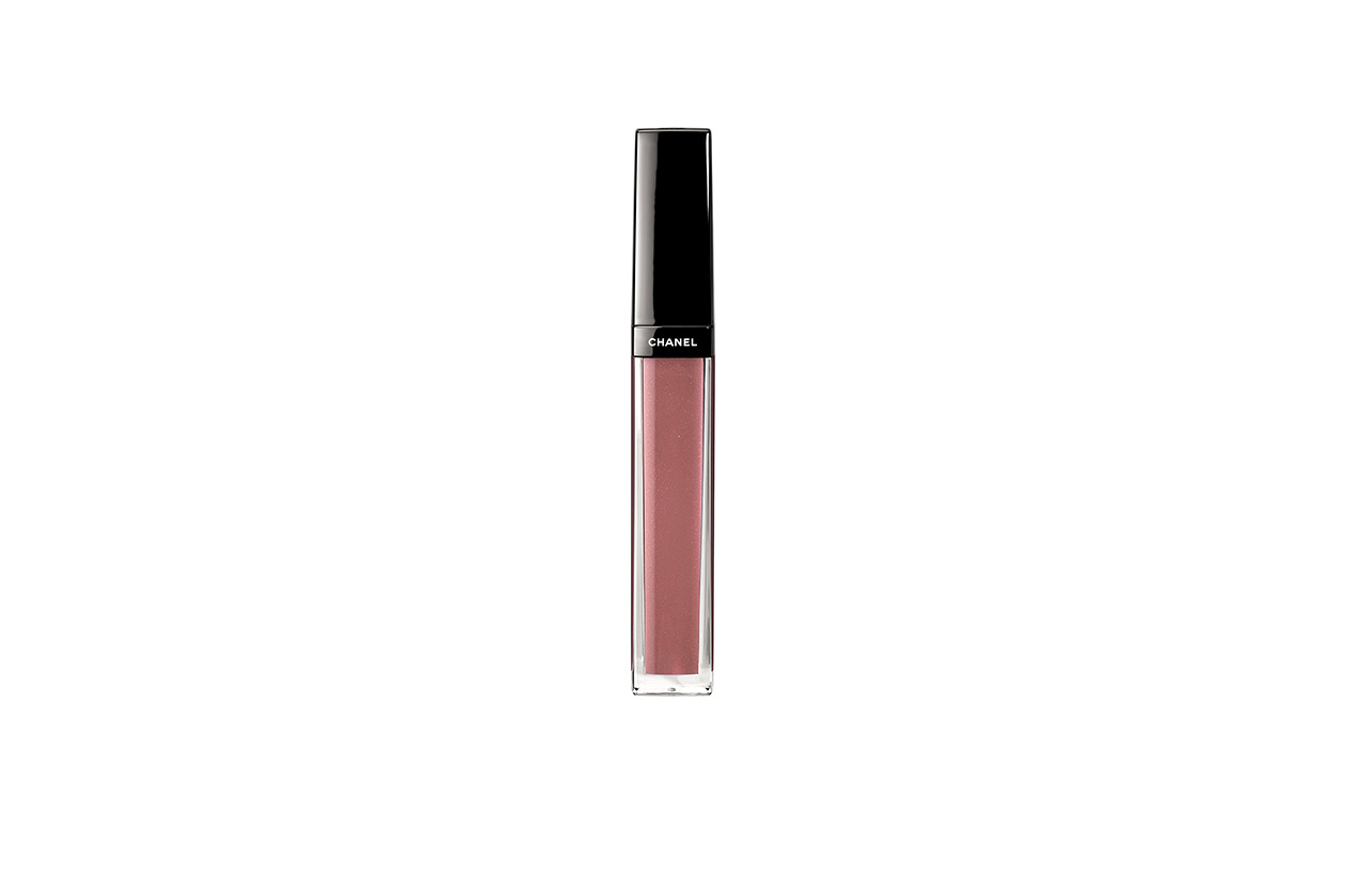 Lo dice il nome: labbra scintillante con il Lip gloss lèvres scintillantes in 19 Blizzard di Chanel