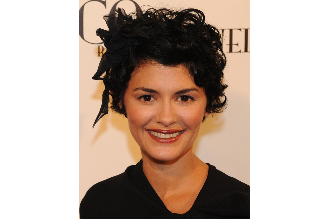 Sulla testa di Audrey Tautou il corto è sempre molto femminile