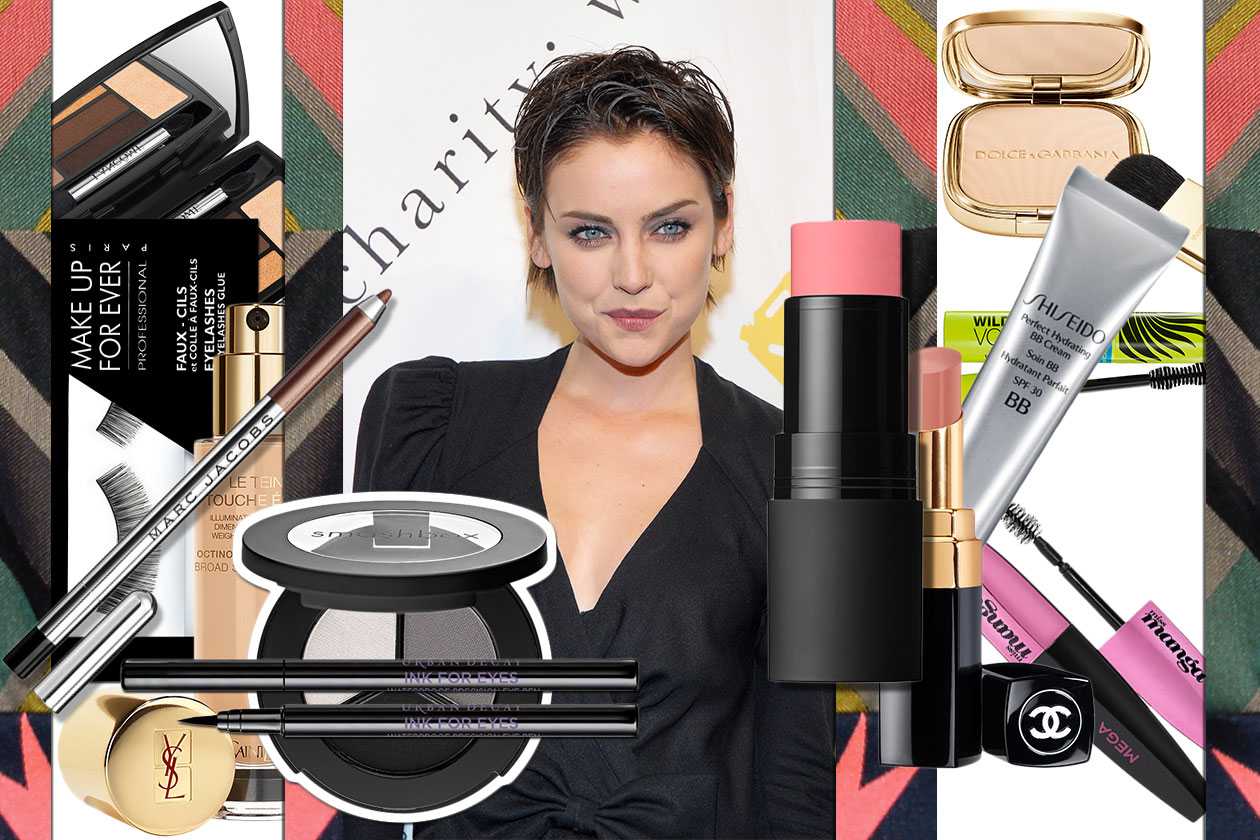 Jessica Stroup Beauty Look: Occhi da Manga e Incarnato Naturale