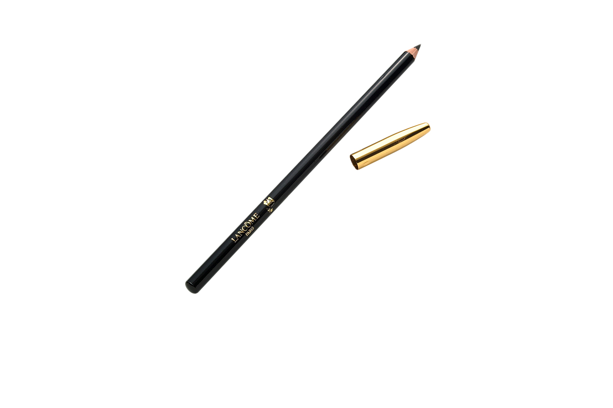 BEAUTY Nicola Peltz beauty Lancome Occhi Crayon Khol