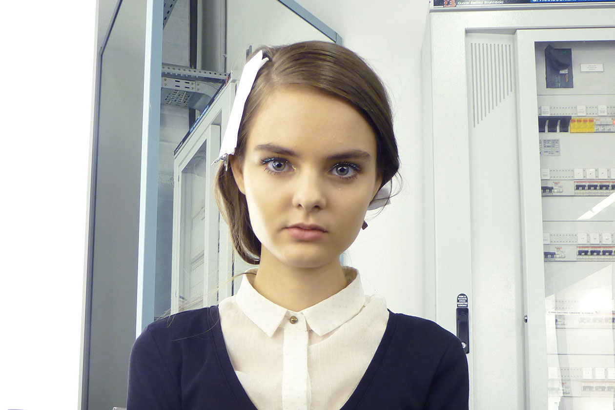 Focus sullo sguardo per Au Jour Le Jour