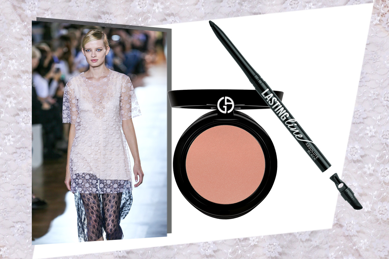 SOVRAPPOSIZIONI: leggeri e preziosi gli accostamenti proposti da Stella McCartney. Focus sugli occhi evidenziati da un contorno very black (BareMinerals – Giorgio Armani Beauty)