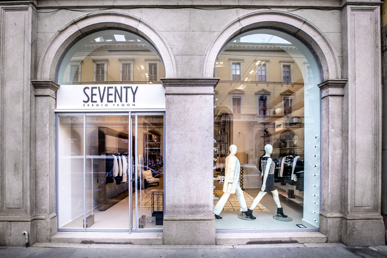 SEVENTY nuovo store Milano vetrina