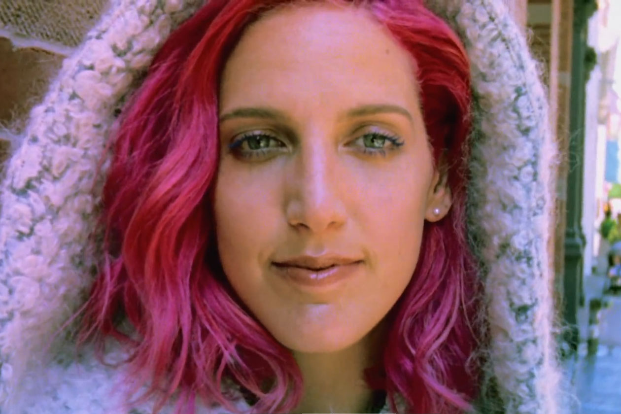 Stella McCartney e Lizzy Plapinger, un’intervista e un video speciale