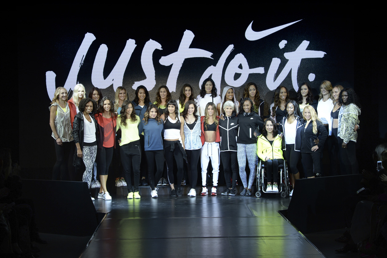 Nike Womens Group Just Do It 34644