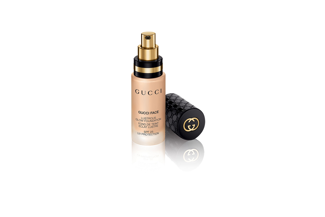 Trucco punk e chiodo: Lustrous Glow Foundation SPF 25 Gucci Cosmetics