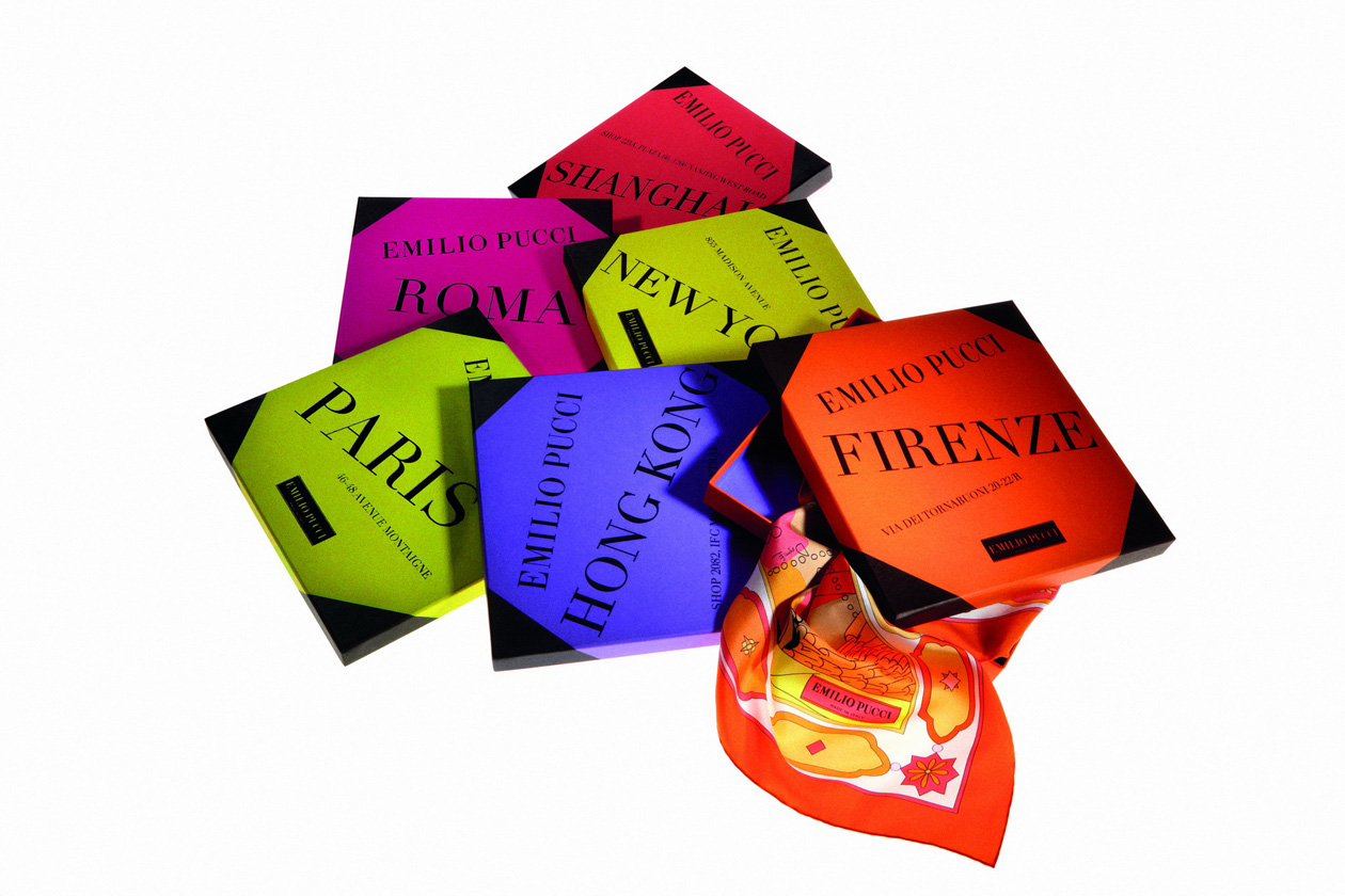 Cities of the World: la serie di foulard ideati da Emilio Pucci