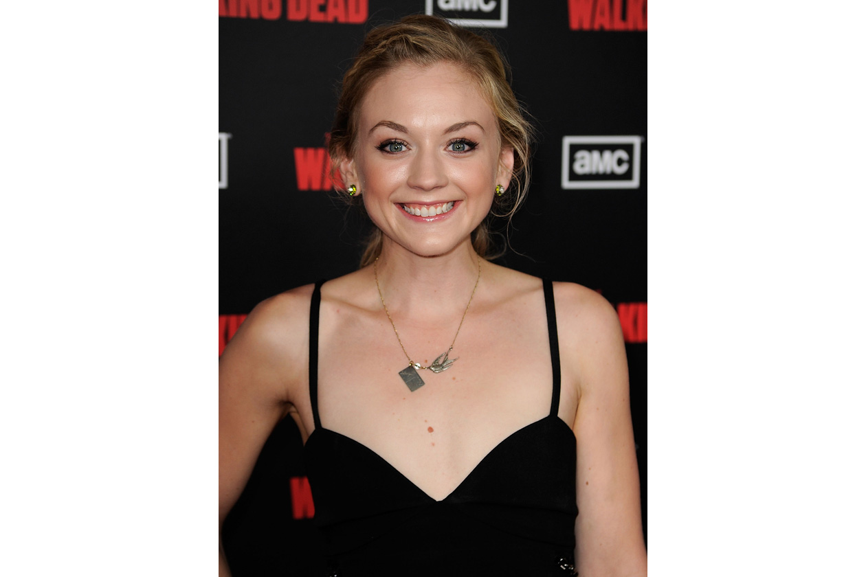 Emily Kinney beauty look: gote bonne mine