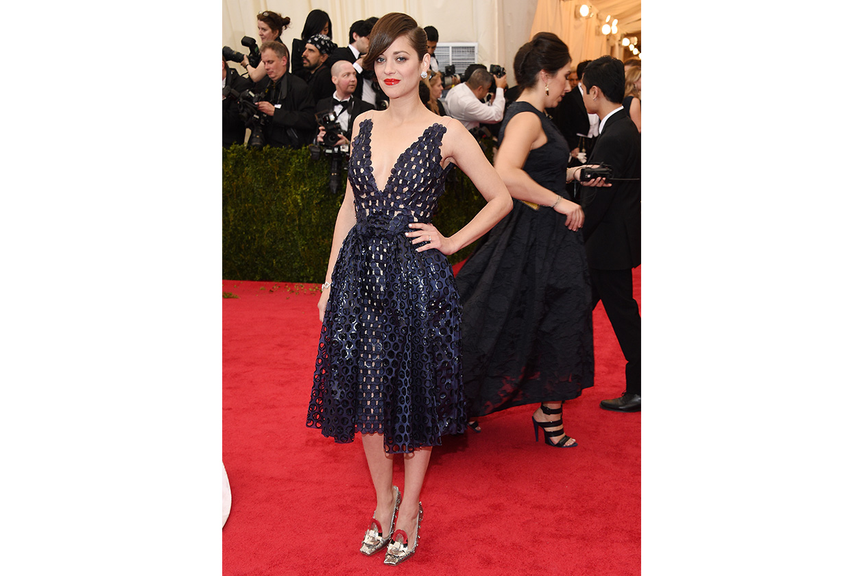 Fashion Paparazzo Marion Cotillard 488356413 10