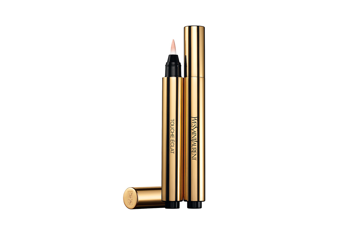 Jessica Chastain beauty look: Yves Saint Laurent Touche Eclat