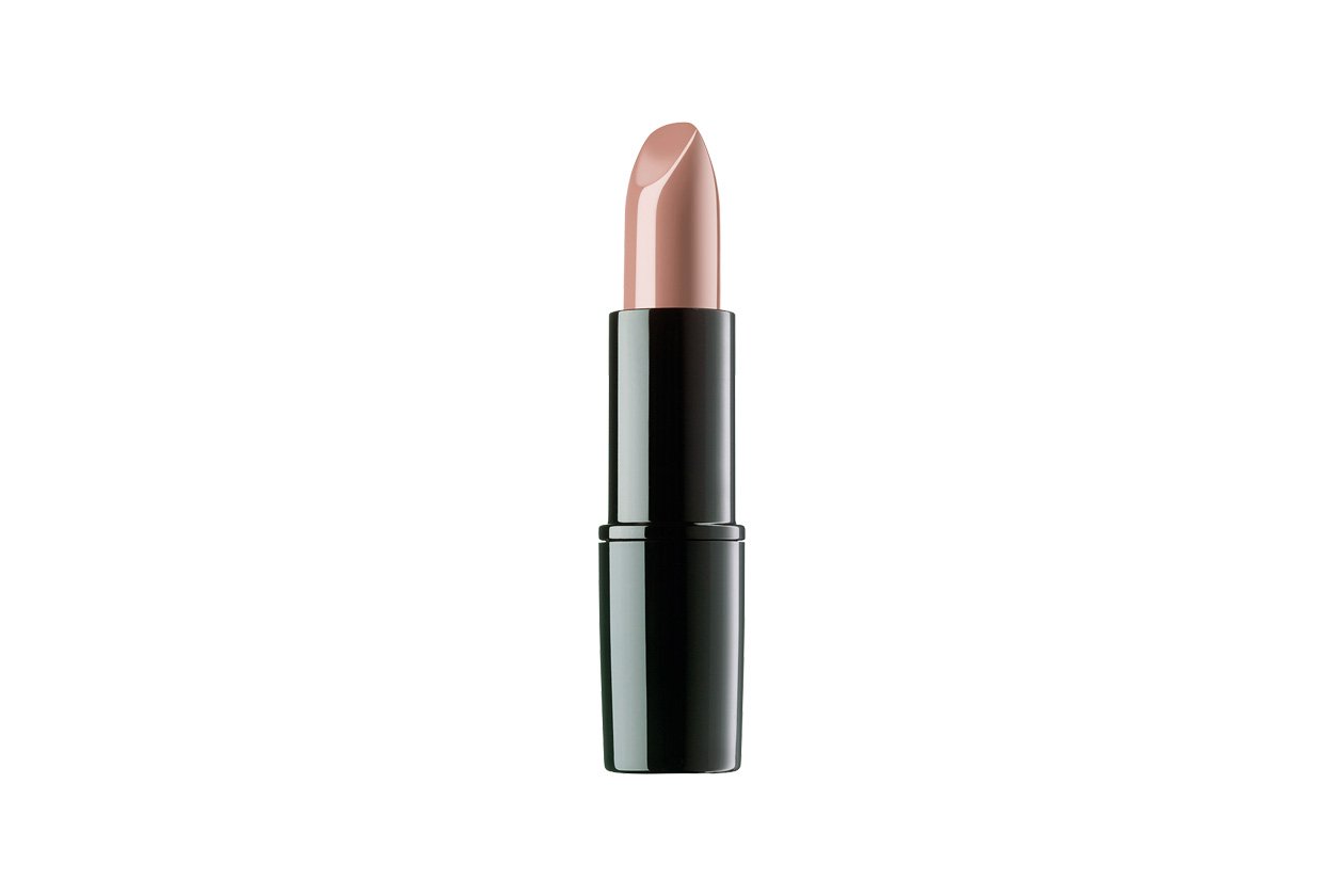 Stile tomboy: Perfect Color Lipstick in Generous Beige di ARTDeco