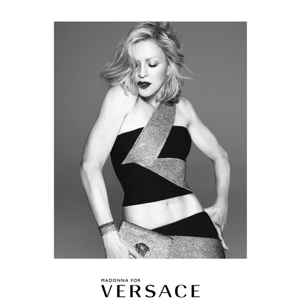 Madonna è il volto della PE 2015 di Versace