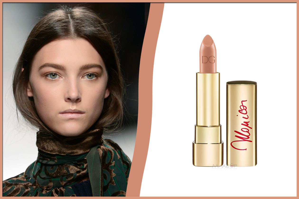 Sacai – Rossetto Monica in 40 True Monica di Dolce&Gabbana