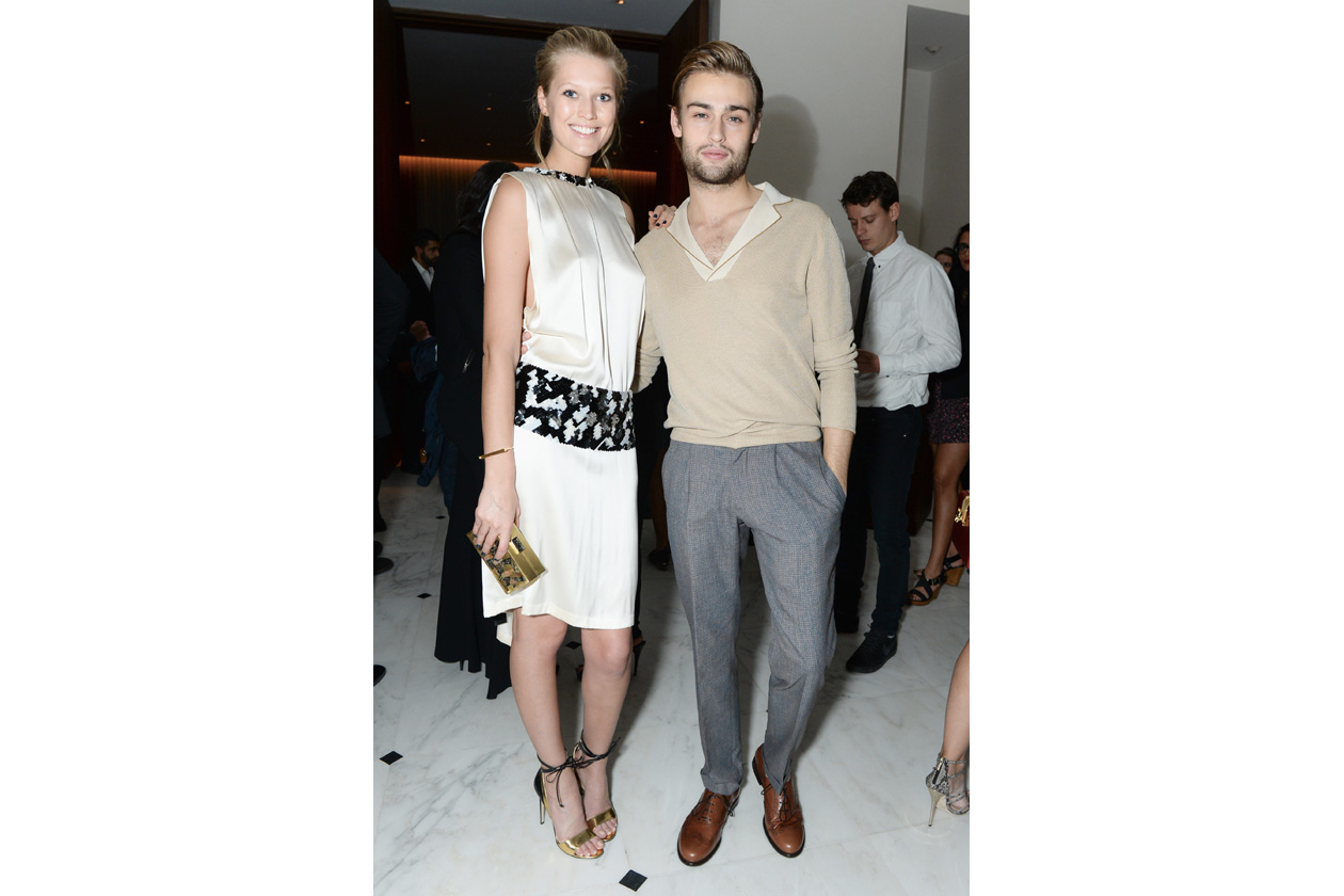 Toni Garrn and Douglas Booth 1 THE MIAMI BEACH EDITION HOTEL launches with a celebration for W MAGAZINE