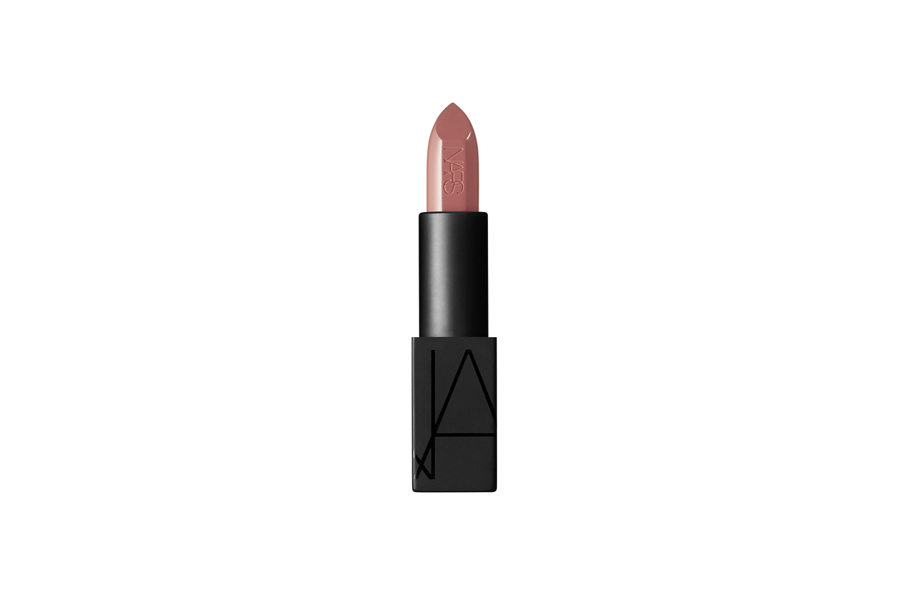 Trucco giorno e sera: Nars Audacious Lipstick in Raquel