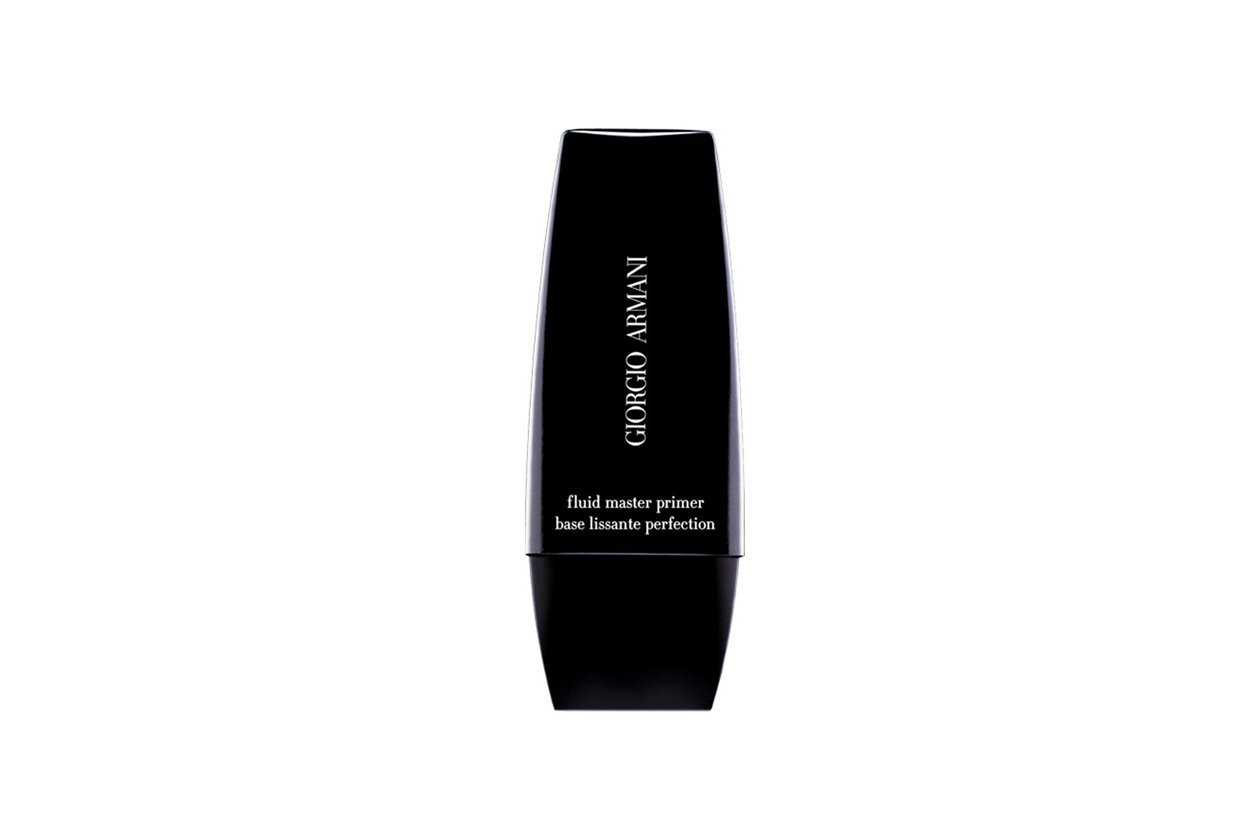 Trucco smokey eyes e camicia bianca: Giorgio Armani Fluid Master Primer