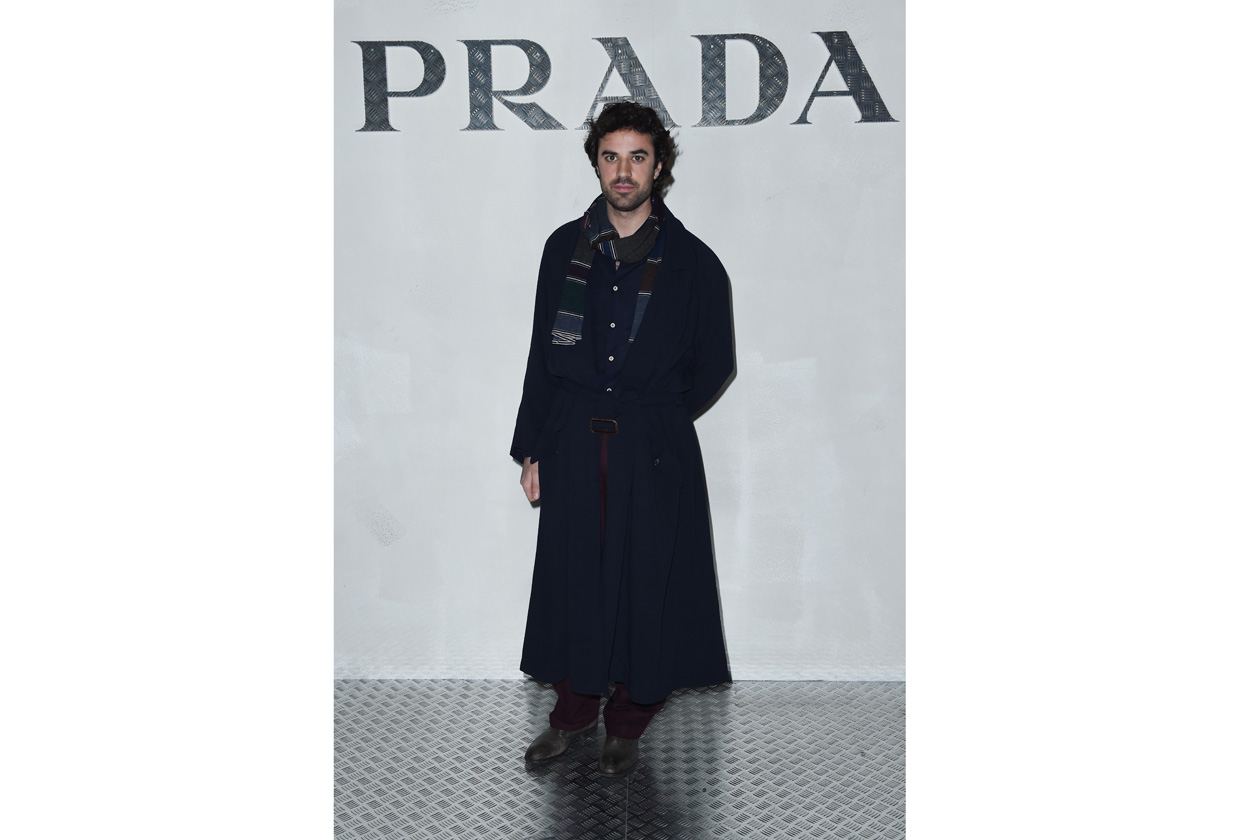 533264351DP00016 PRADA JOUR