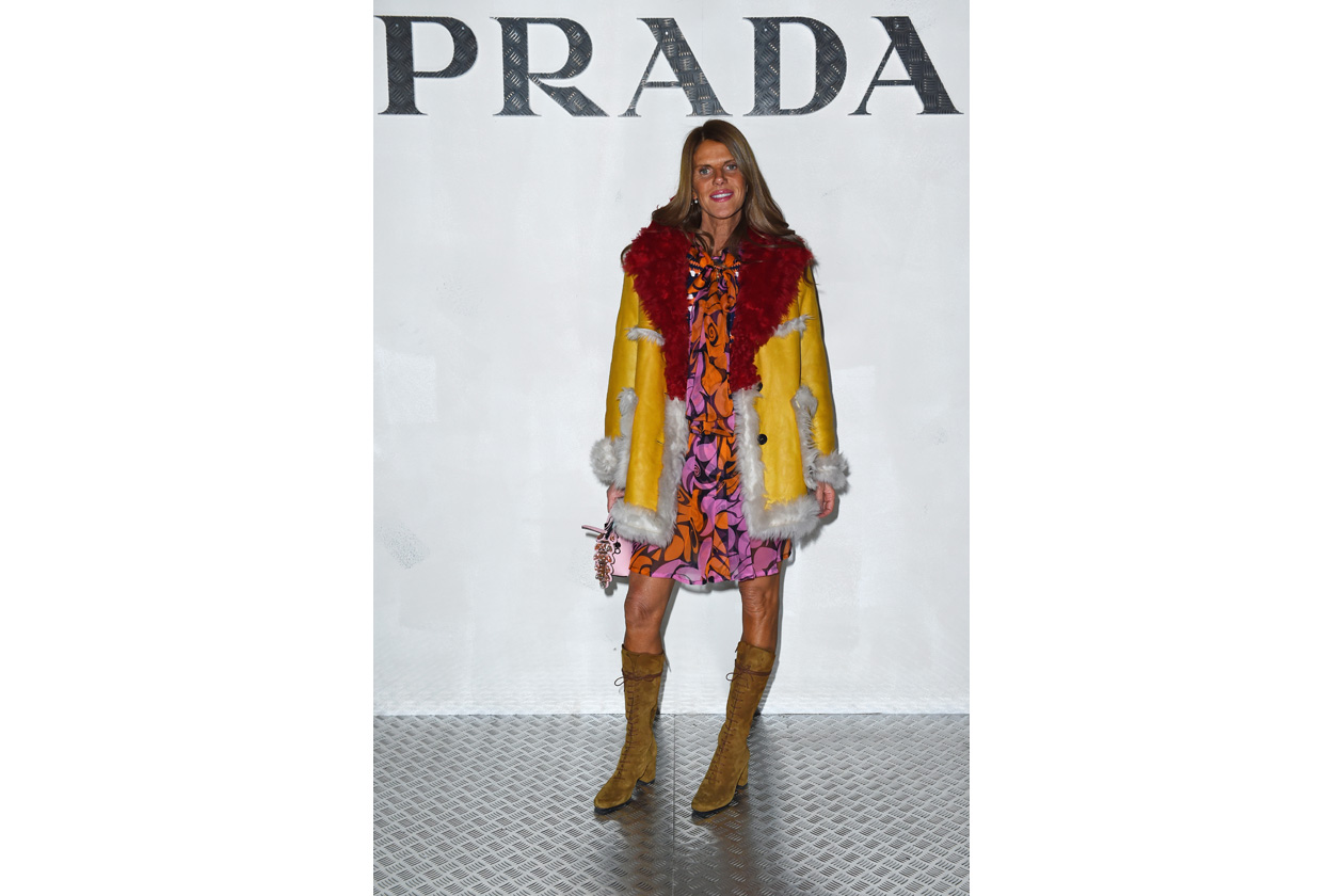 533264351DP00019 PRADA JOUR