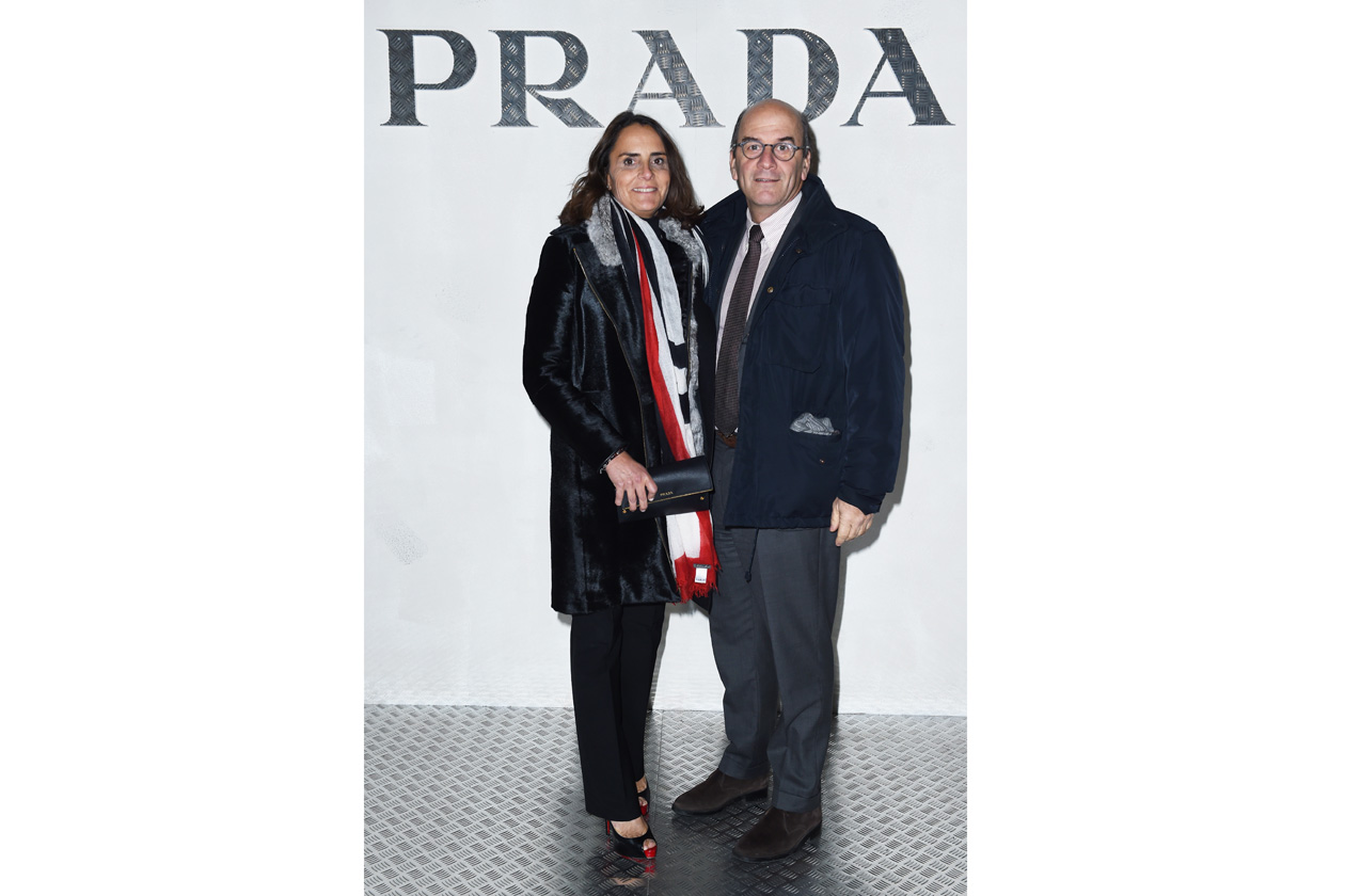 533264351DP00022 PRADA JOUR