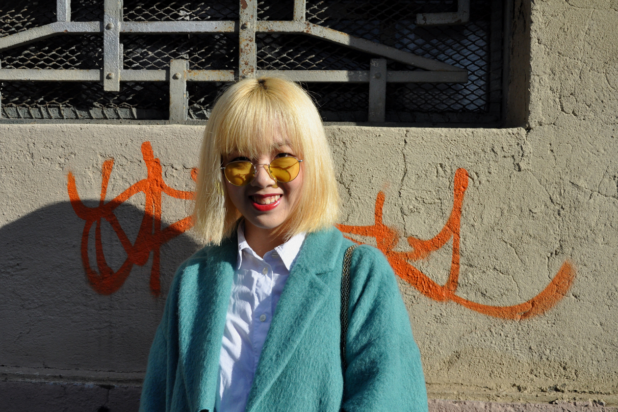 Beauty on the streets: blonde bangs!