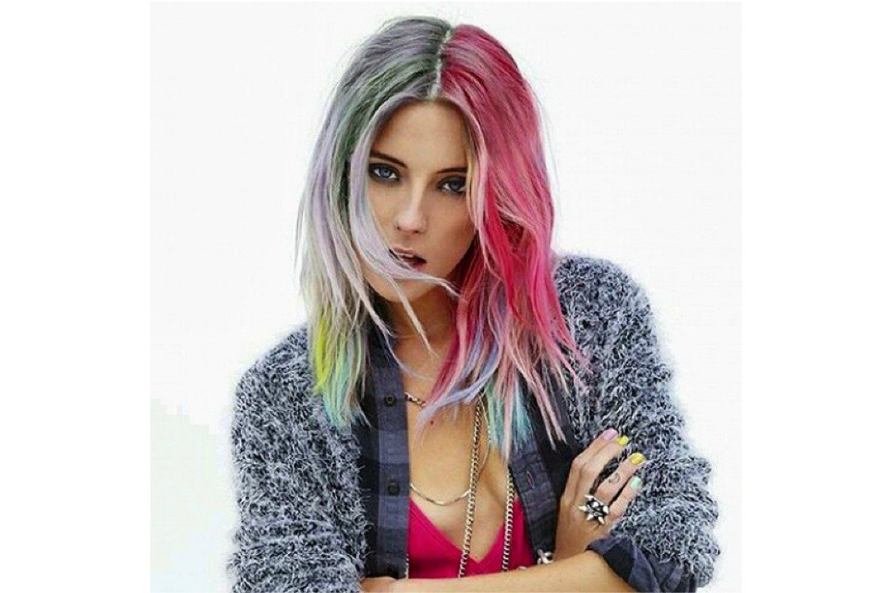 CHLOE NORGAARD: HALF PINK, HALF GREY