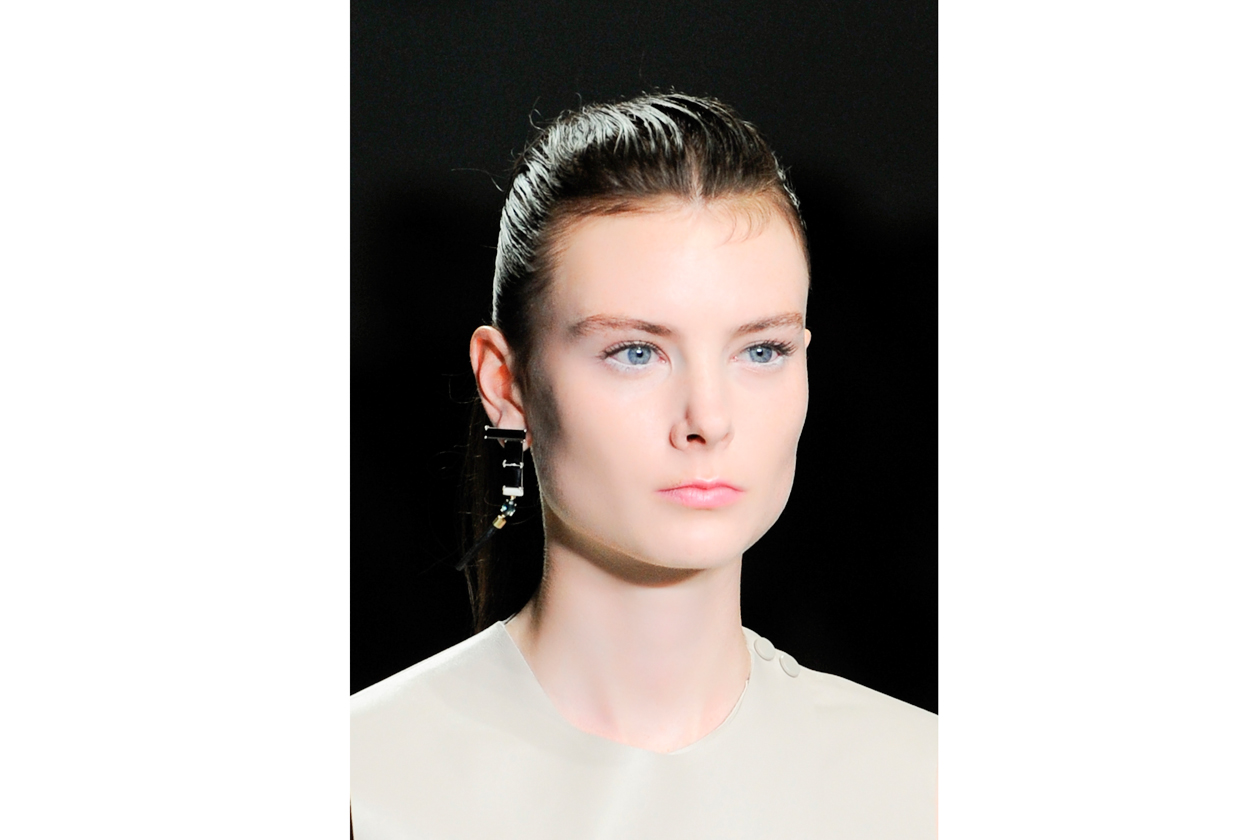 Capelli raccolti: raccolto effetto sleek