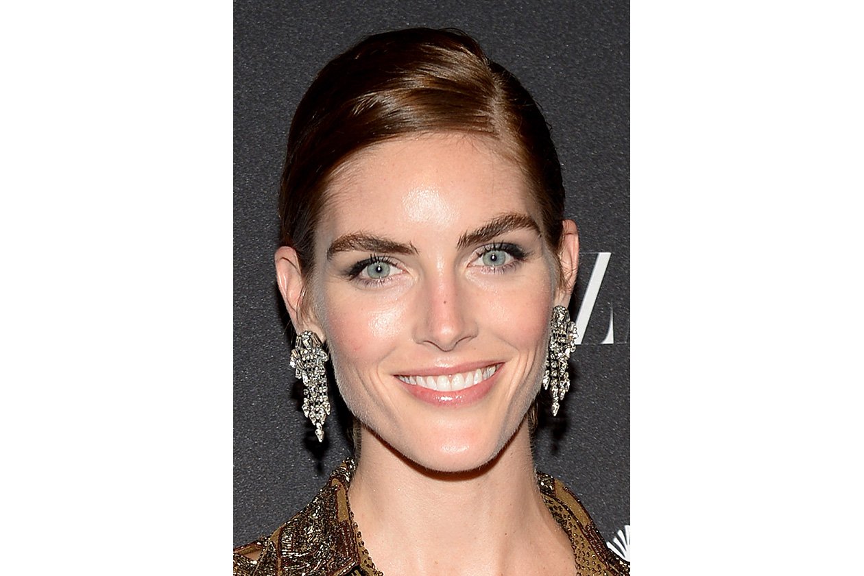 Hilary Rhoda beauty look: sguardo delineato