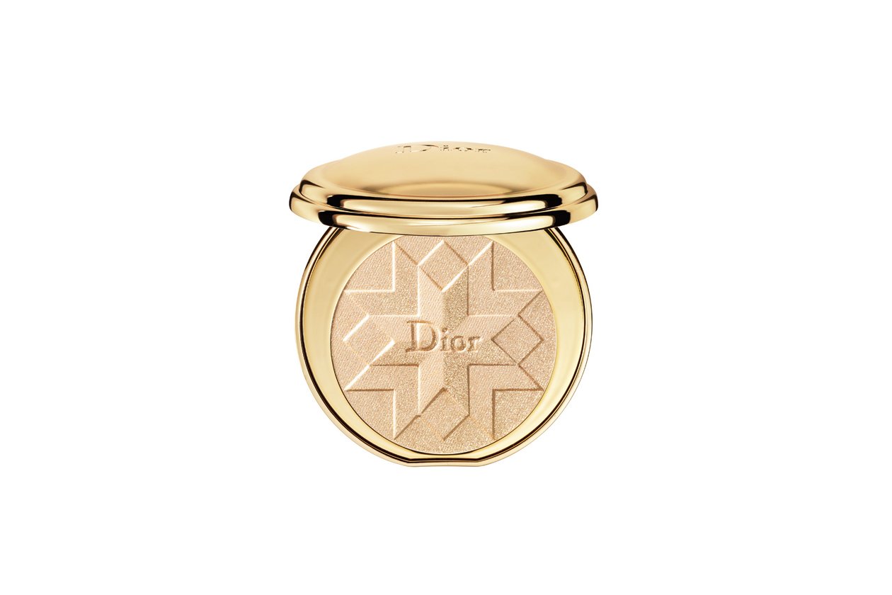 ILLUMINANTI VISO: Dior Diorific Illuminating Pressed Powder 001 Gold Shock