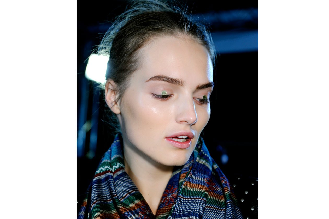 Trend make up S/S 2015: metallic accents