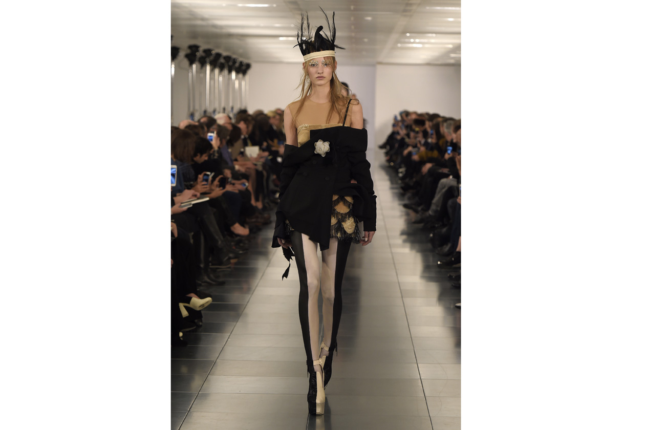 haute couture = teatralità