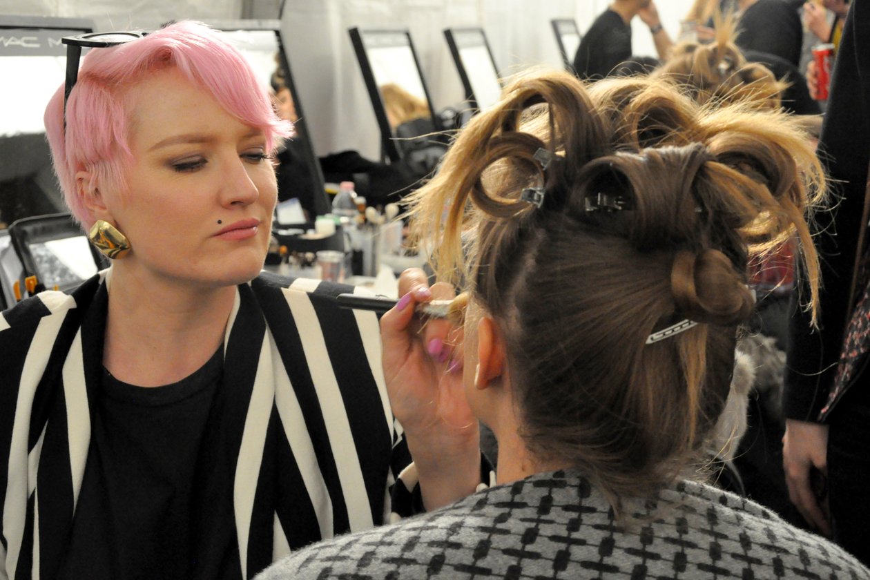 Backstage sfilata Moschino: i look del backstage