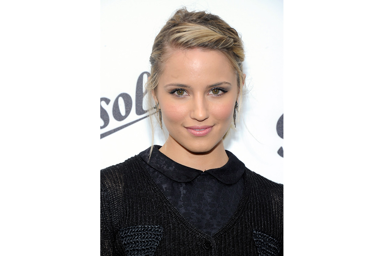 Dianna Agron capelli: riga laterale per il raccolto