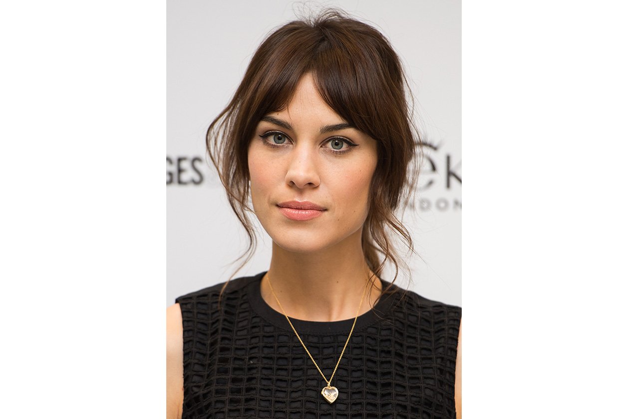 SIGNATURE BEAUTY LOOK: ALEXA CHUNG